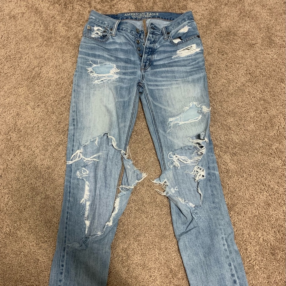 American Eagle High Waisted Distressed Jeans